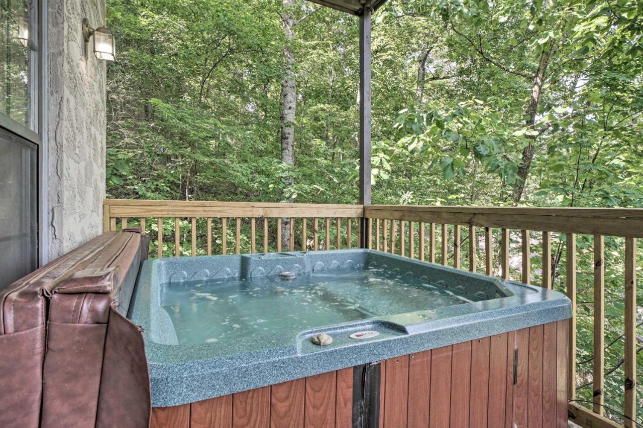 Rustic Pigeon Forge Home With Private Hot Tub! 外观 照片