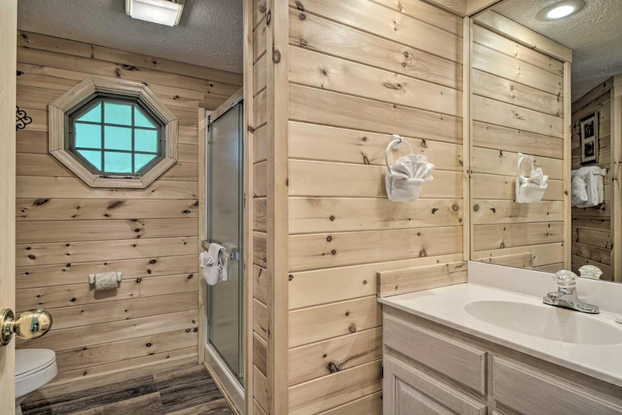 Rustic Pigeon Forge Home With Private Hot Tub! 外观 照片